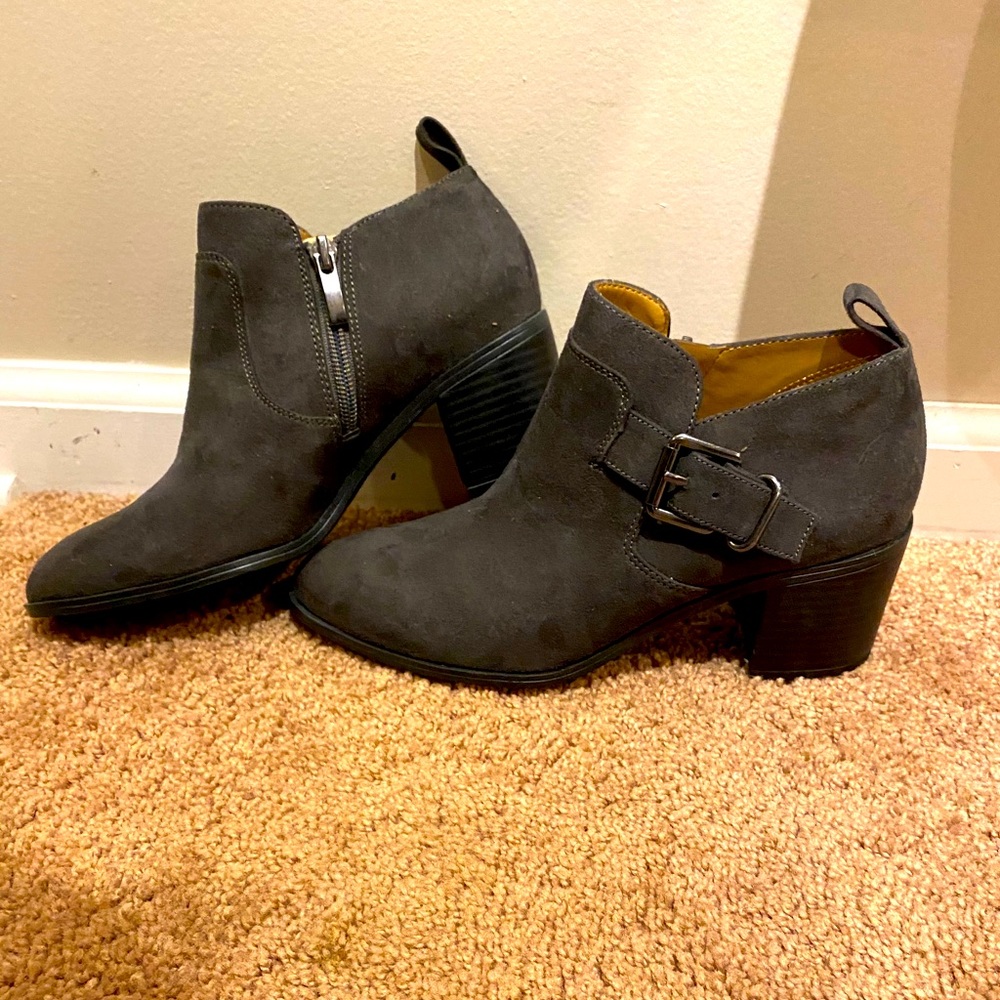 Booties with side buckle